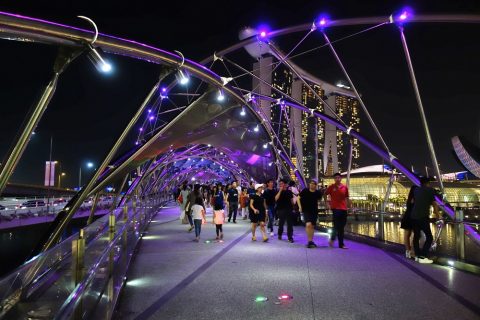 シンガポールHelix-Bridge光の橋