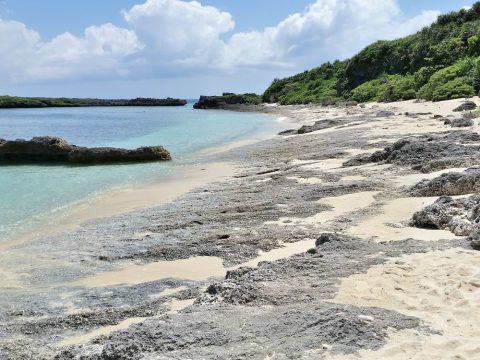 池間ロープの広いビーチ