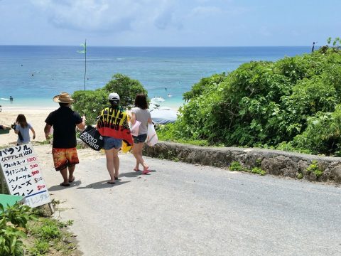 吉野海岸のビーチ入口