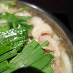 博多もつ鍋の有名店「やま中」で味噌味と醤油味を食べ比べ!