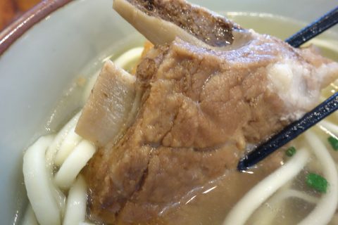 宮古島なびぃ食堂ソーキの枚数