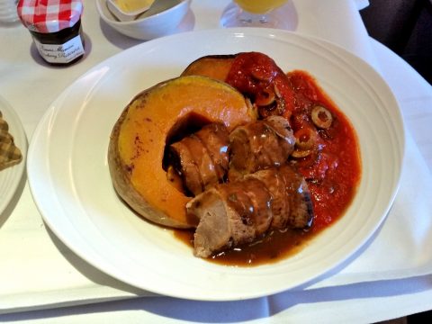 マレーシア航空ビジネスクラス機内食Oven Baked-Lamb-Loin-with-Pumpkin