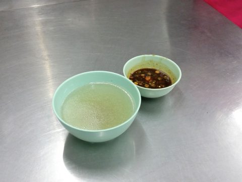 Go-Ang-Kaomunkai-Pratunamのスープが不味い