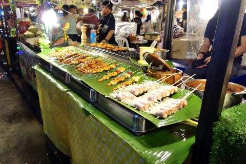 タラートロットファイ･ラチャダーのテイクアウト