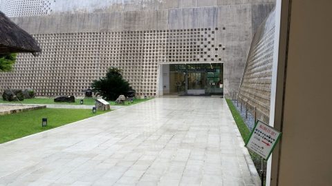 沖縄県立博物館･美術館の駐車場