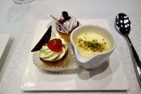 al-mourjan-business-loungeケーキの味