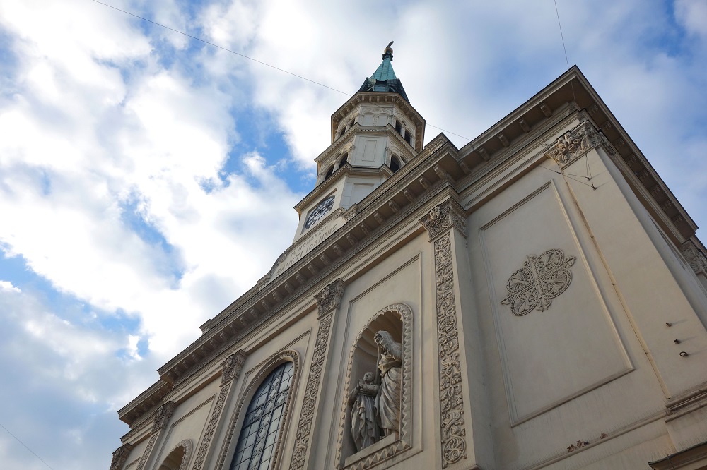 聖ヨハン ネポムク教会 ウィーン郊外の静かな教会へ