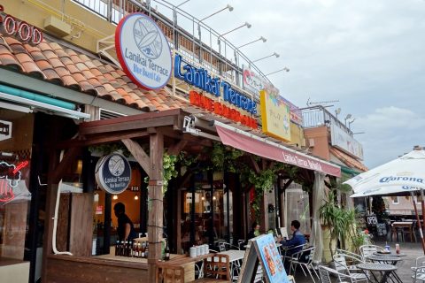 Lanikai-Terrace-Blue-Board-Cafe