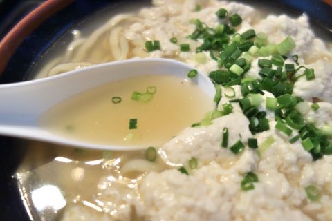ゆし豆腐そばのスープ／ハイウェイ食堂