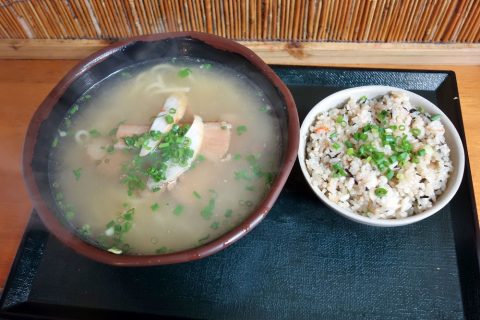 三枚肉そばとジューシー／三丁目そば