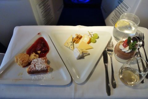 デザートとチーズ/austrian-airlines-businessclass