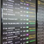 飛行機が突然キャンセルに!航空会社の対応と手続きについて
