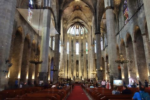 basilica-santa-maria-del-mar-barcelona／内装