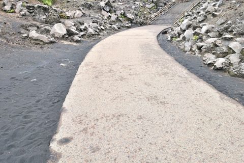 火山灰の道