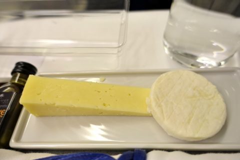 エールフランスビジネスクラスのチーズ