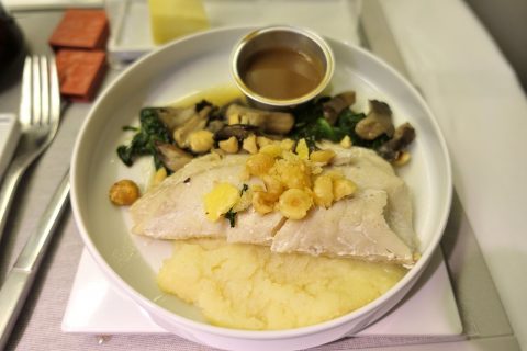 airfrance-businessclass-paris-haneda／魚料理