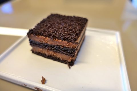airfrance-lounge-afternoon-snack／チョコレートケーキ