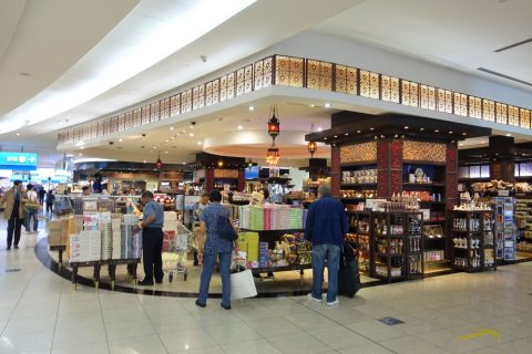 ドバイ空港の免税店