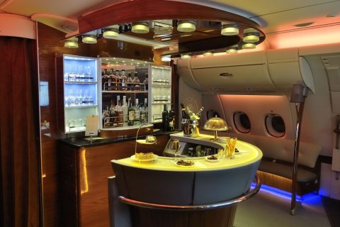 emirates-firstclass-a380／バーラウンジ