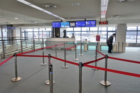 成田空港搭乗口