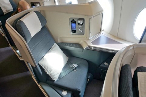 cathaypacific-businessclass-a350／窓側席