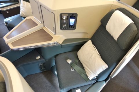 cathaypacific-businessclass-a350／中央のシート