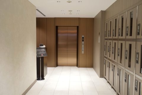 jal-firstclass-lounge-narita-4f／エレベーター