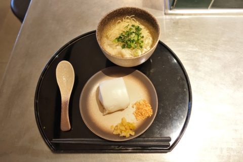 the-pier-businessclass-lounge／ヌードルバーの料理