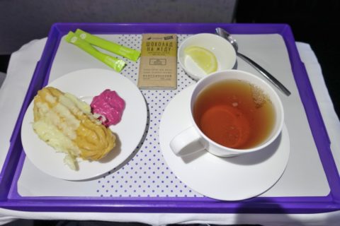 s7-airlines-businessclass／軽食