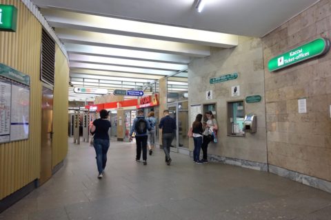sankt-petersburg-metro-手荷物検査