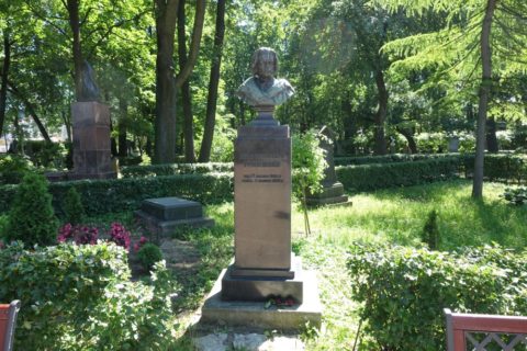 Tikhvin-cemetery／アントンルービンシテインの墓