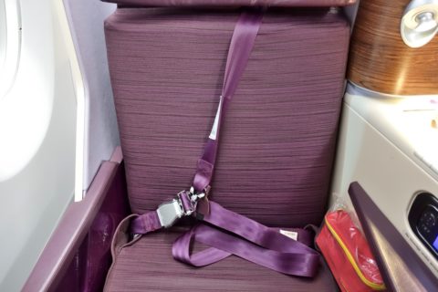 thai-airways-businessclass／シートベルト