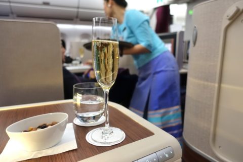 thai-airways-businessclass／シャンパンとチェイサー