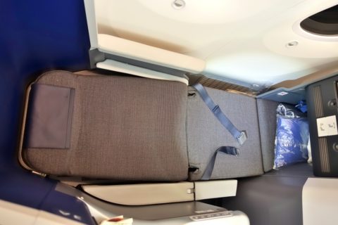 ANA-businessclass-b787-10／ベッドポジション