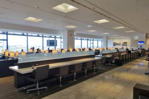 ANA-lounge-narita-satellite5／インテリア