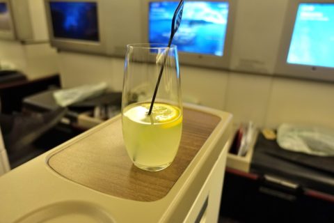 turkish-airlines-businessclass-b777／ウェルカムドリンク